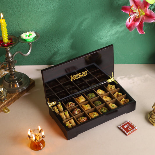 Ultimate Wooden Lacquer Baklava Box