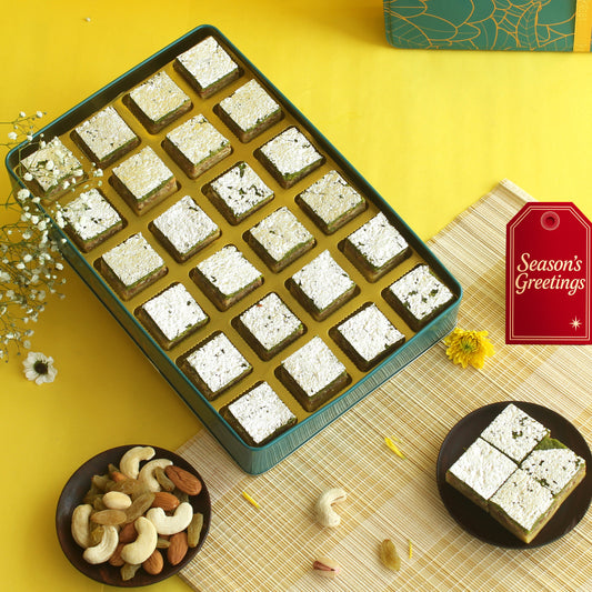 Pista Tiranga Classic Mithai Turquoise Gift Box