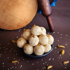 Shahi Til Ladoo