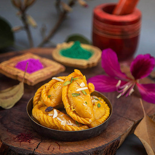 Kesar Gujiya Box With  Organic Colours