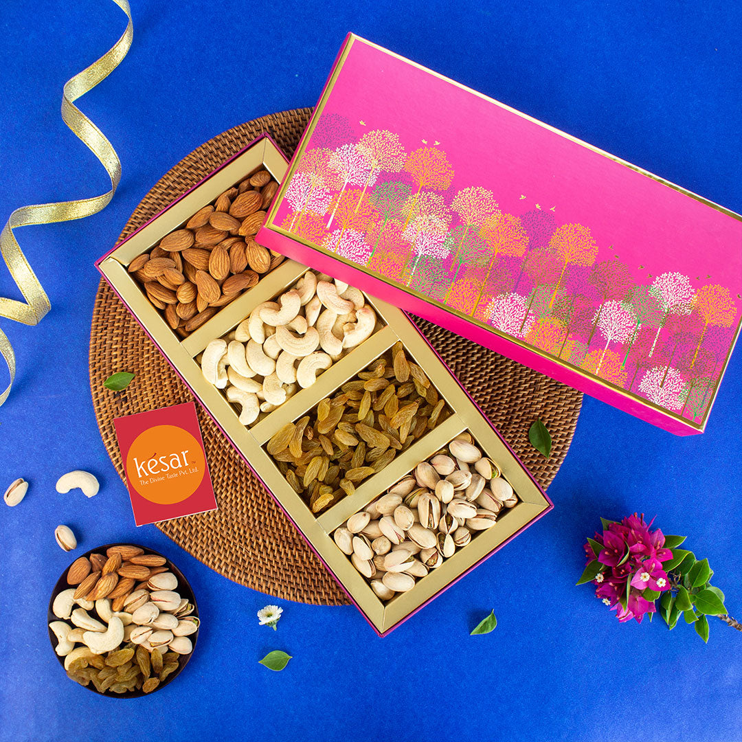 The Classic Dry Fruit Box